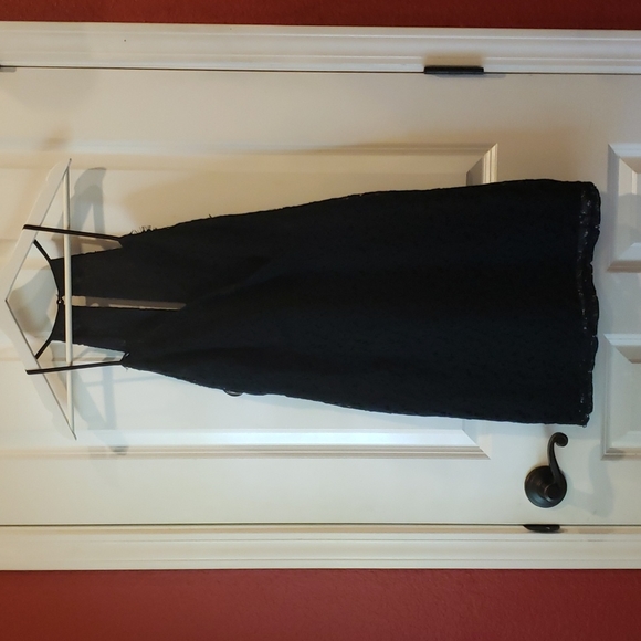 URBAN OUTFITTERS Kimchi Blue Black Scallop Lace Surplice Bodycon Dress sz 6 NEW - Picture 7 of 14